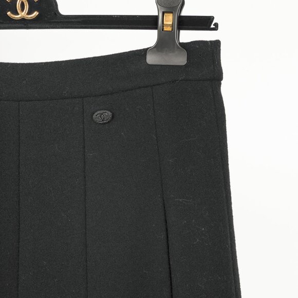 Chanel Black Wool-Blend Panelled A-Line Knee-Length Skirt - Picture 4 of 11